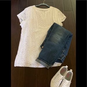 Beautiful Isaac Mizrahi lace tunic